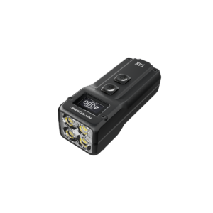 T4K — Cu o ieșire maximă de 4.000 de lumeni, T4K este o lumină cu breloc inteligent Quad-Core reîncărcabilă USB-C, echipată...